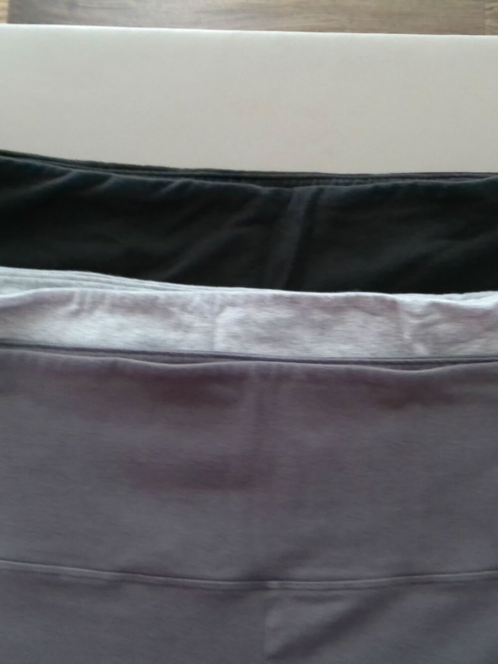 PINK VICTORIA'S SECRET (3) Pairs of Leggings w/Logo on Legs XL/XXL - Picture 2 of 6